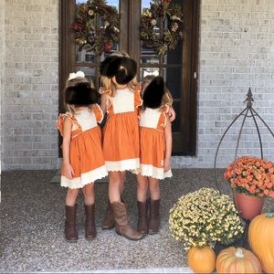 Fall/Winter girls boutique dress, VGUC, size 5-6.